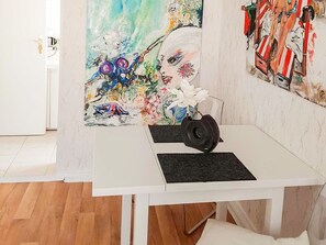 Unclassified image, 5 of 10, button