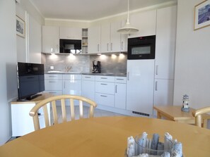 Køleskab, mikrobølgeovn, ovn, opvaskemaskine