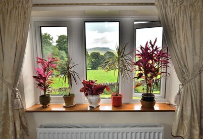 Idle for walking. In the centre of the 3peaks