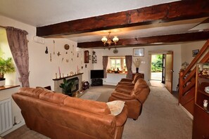 TV, fireplace, DVD player, stereo