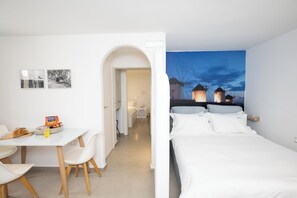 5 bedrooms, in-room safe, free WiFi, bed sheets