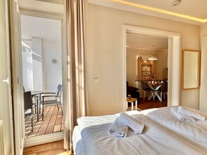 2 quartos, berço de viagem, Wi-Fi, roupa de cama