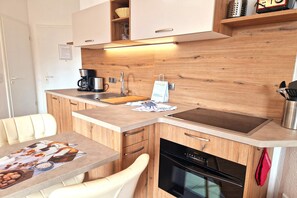 Køleskab, mikrobølgeovn, ovn, opvaskemaskine