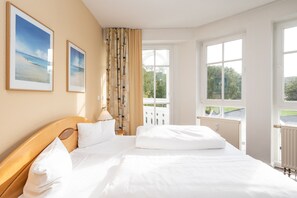 2 bedrooms, travel crib, WiFi, bed sheets