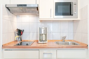 Fridge, microwave, coffee/tea maker, electric kettle