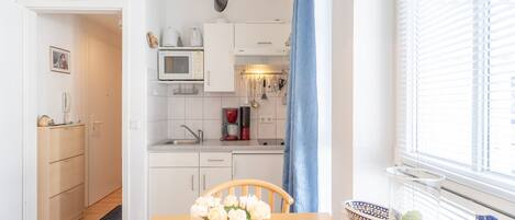 Fridge, microwave, coffee/tea maker, electric kettle