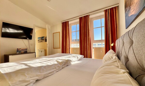 2 Schlafzimmer, Reisekinderbett, WLAN, Bettwäsche