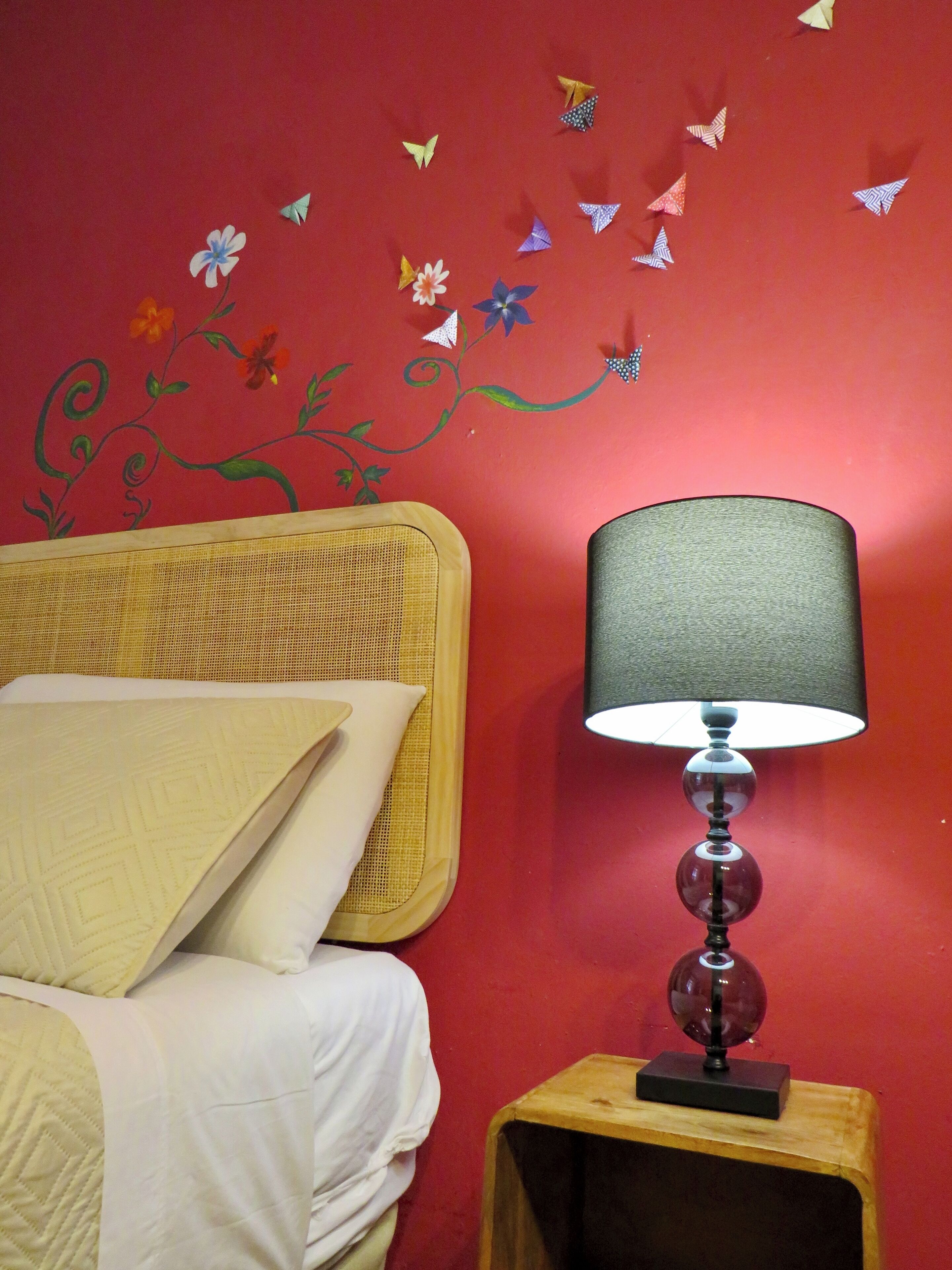 1 室のベッドルーム、デスク、アイロン / アイロン台、旅行用ベビーベッド