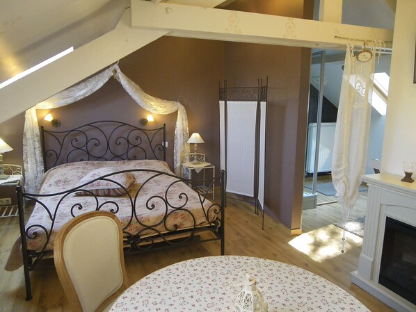 4 chambres, chambres insonorisées, fer et planche à repasser, Wi-Fi