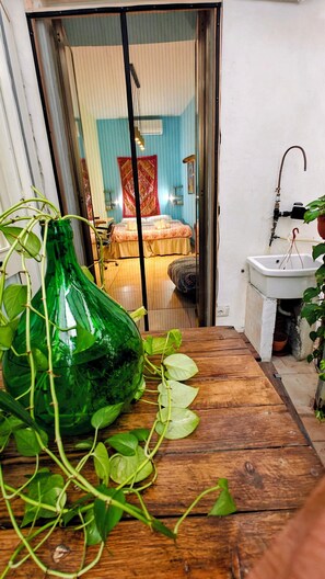 1 bedroom, iron/ironing board, travel cot, free WiFi