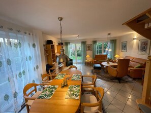 Unclassified image, 5 of 33, button