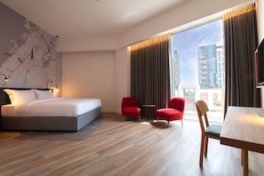 Premium Room, 1 King Bed (Canal View) free shuttle service to Festival City Mall | Premium bedding, down duvets, minibar, desk - IntercityHotel Dubai Jaddaf Waterfront (Dubai)