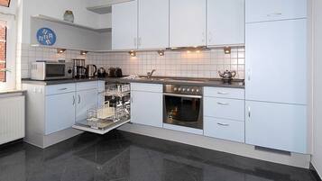 Fridge, microwave, oven, dishwasher