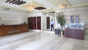 Reception - High Floor Two Bedroom Apartment (Dubai)
