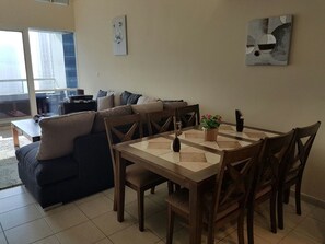 Comfort-Apartment | Wohnbereich | LCD-Fernseher