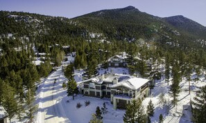 Exterior - Primavista Luxury At Windcliff 3 Bedroom Condo by RedAwning (Estes Park)