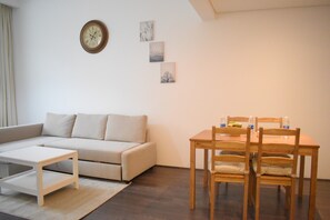 Deluxe Apartment | Living area