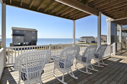 Gorgeous 6BR Beach House,OceanViews, Pool, 20 Steps to Beach, 1 PM Check In 2027