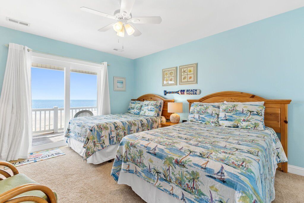 6 bedrooms, iron/ironing board, WiFi (free)