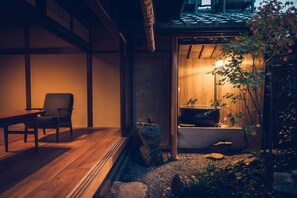 Casa (Private Vacation Home, Open-air Bath) | Vista do quarto