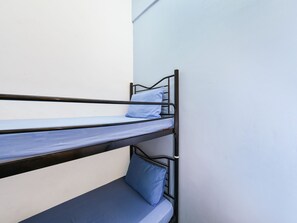 Shared Dormitory, 1 Double Bed | Free WiFi - Hotel O Kuantan Backpackers (Kuantan)