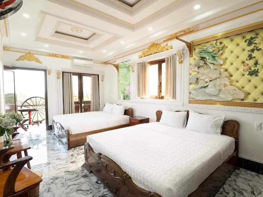 Deluxe tweepersoonskamer | Luxe beddengoed, een minibar, een bureau, geluiddichte muren