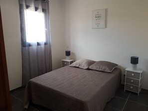 2 Schlafzimmer, Bügeleisen/Bügelbrett, Reisekinderbett