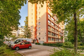 Exterior - Solec 79 | Bright Warsaw Apartment | Two Bedrooms (Warszawa)