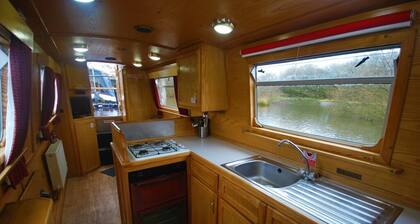 Narrowboat - Sleeps 2 - Casanova