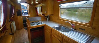Narrowboat - Sleeps 2 - Casanova