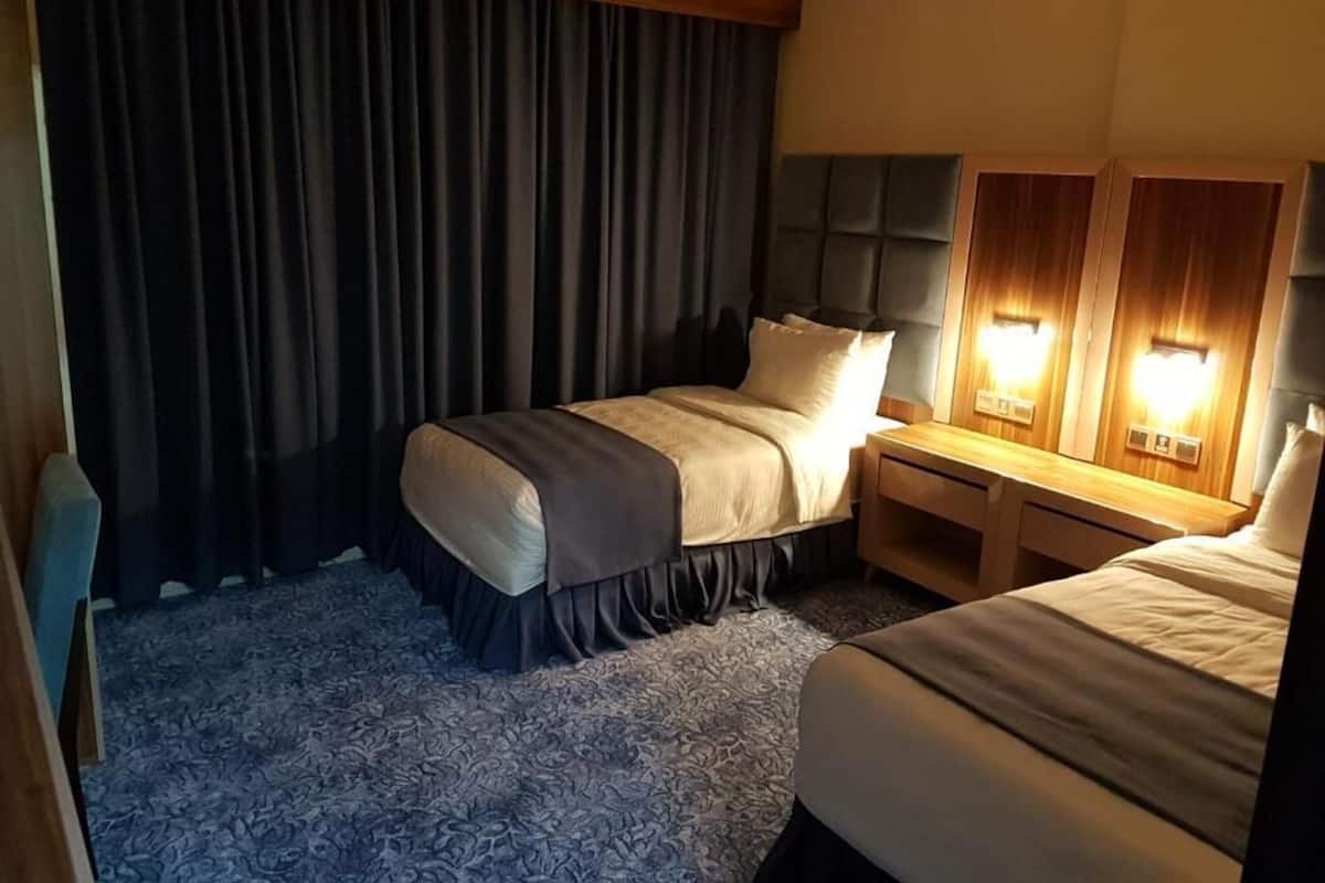 Minibar, in-room safe, individually decorated, individually furnished