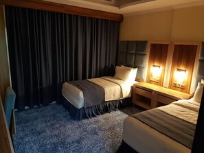 Minibar, in-room safe, individually decorated, individually furnished - SwissBlue Serviced Apartments Alzahraa (Jeddah)