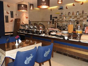 Daily buffet breakfast for a fee