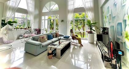 Ly Ly Villa - Private Villa 4 bedrooms, 4 bathrooms, garden, comfortable style