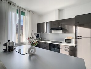 Fridge, microwave, oven, stovetop