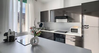 Lumineux appartement 100m2 en Provence avec terrasse