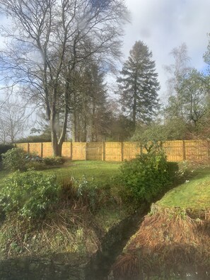 Property grounds - Barn Apartment within 10 min drive of historic Stirling (By Thornhill, Stirling)