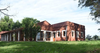 Estancia El Cencerro: Privacy, Nature and Art