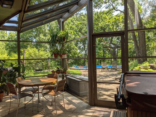 Spectacular 77 acre estate, fishing ponds & close to Kettle Moraine trails