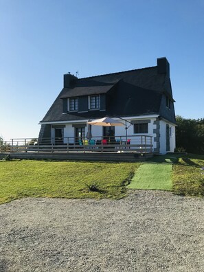 Exterior - Quai 20 : House with swimming pool sleeps 10 by the sea (Ploemeur)
