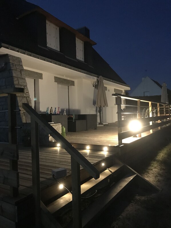 Exterior - Quai 20 : House with swimming pool sleeps 10 by the sea (Ploemeur)