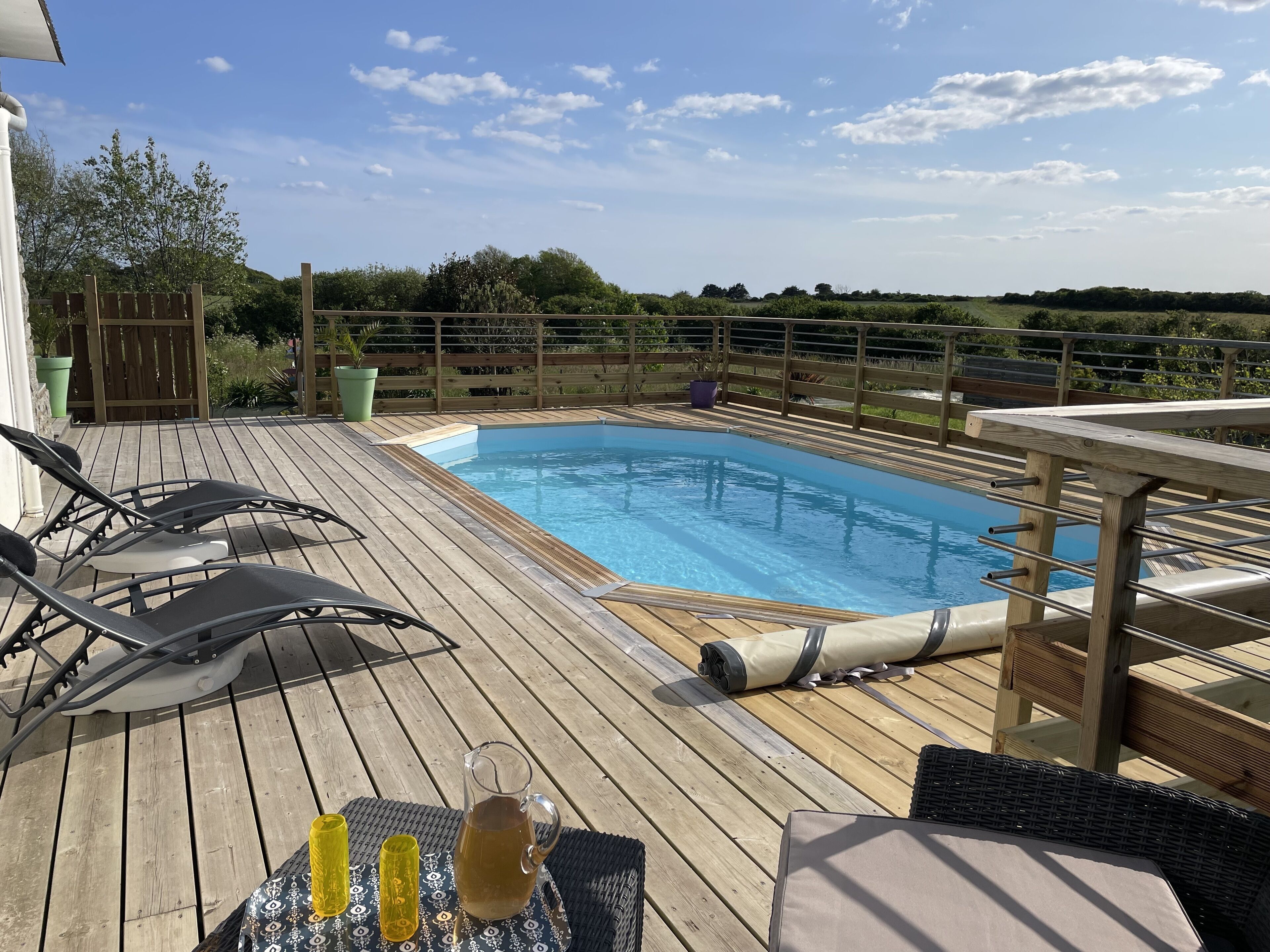 Piscina all'aperto, una piscina riscaldata