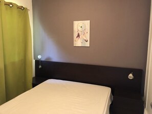 3 bedrooms, WiFi - Corsica: apartment in residence *** 6 people - swimming pool at 100m beach (Linguizzetta)