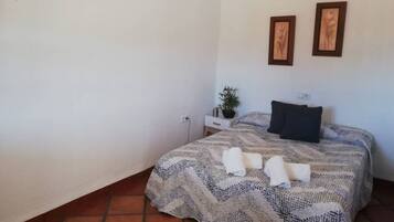 4 dormitorios, wifi gratis, ropa de cama