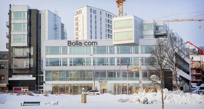 Appartement moderne situé au centre de la ville arctique la plus grande et la plus populaire