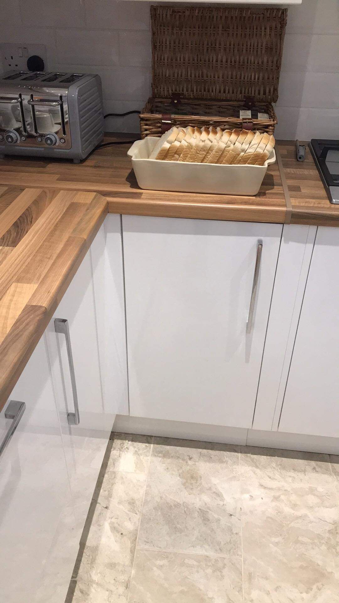 微波爐、咖啡機/沖茶器、電熱水壺、多士爐