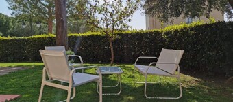 N172 - Numana, wonderful three-room apartment with garden