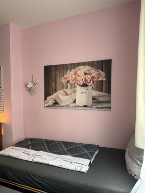 3 habitaciones, tabla de planchar con plancha y wifi gratis 