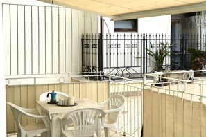 Outdoor dining - N219 - Numana, delightful two-room apartment in the center (Numana)