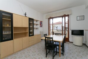 Dining - M252 - Marcelli, three-room apartment 50 meters from the sea (Marcelli)